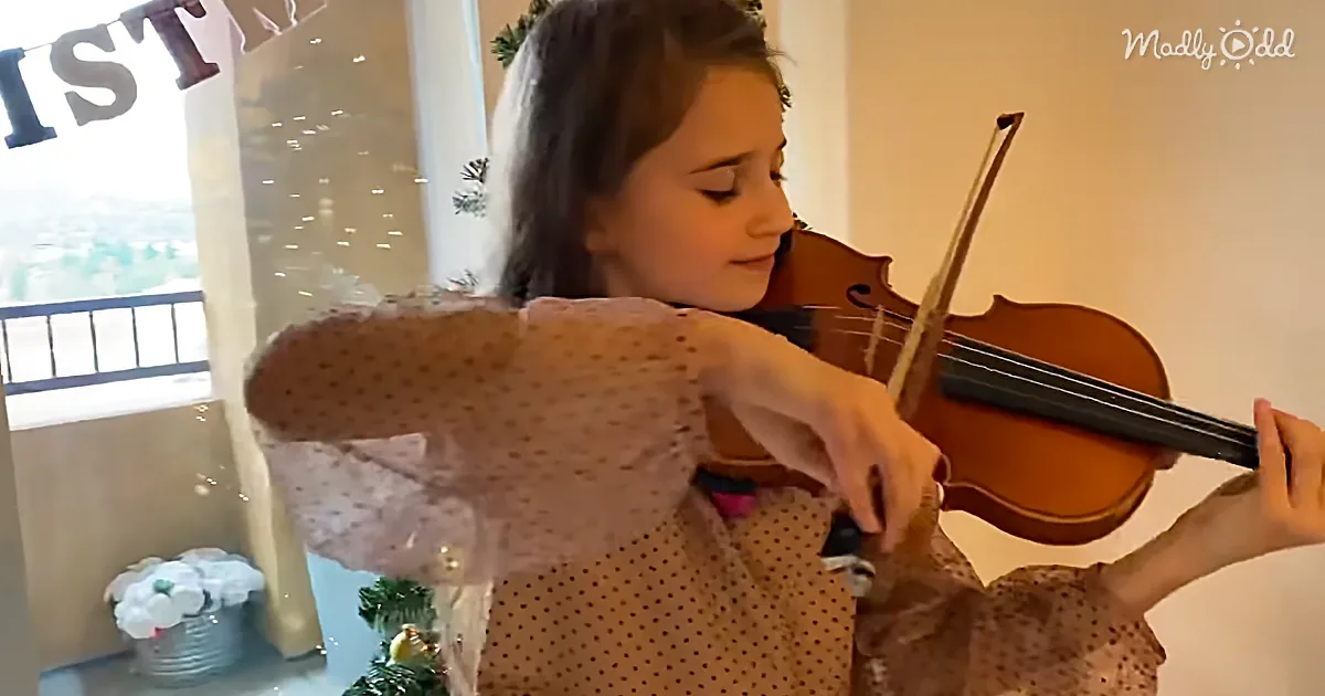 10-Year-Old Violinist Performs 'Silent Night' With Mother & Brother in an Act That'll Make You Cry