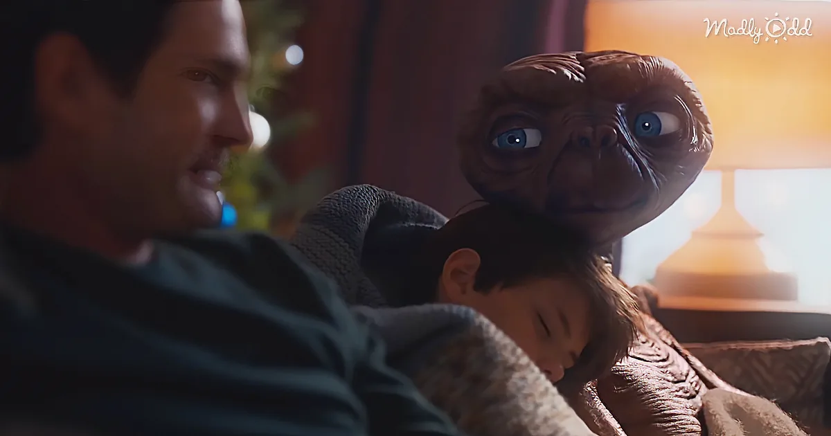 E.T. Comes Home for a Christmas Reunion That'll Melt the Coldest Heart