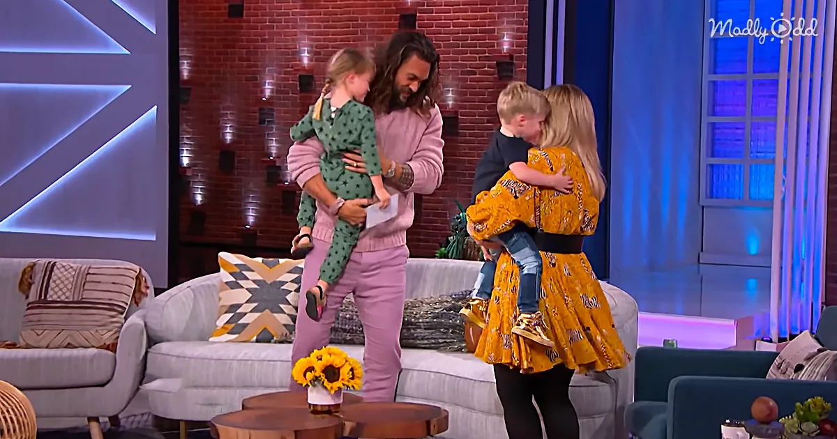 Kelly Clarkson's Kids Grill Jason Momoa About Aquaman - Prepare to Laugh
