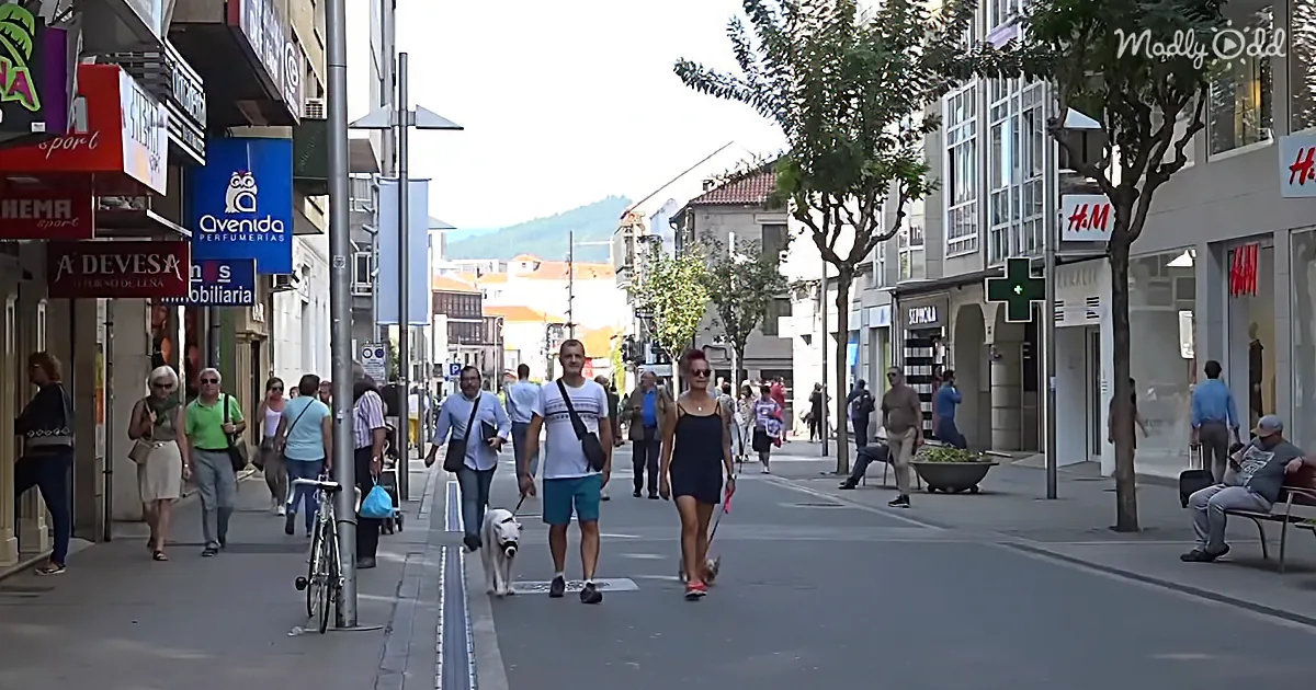 Spanish City Banned Cars 20 Years Ago, and Now It's a Paradise