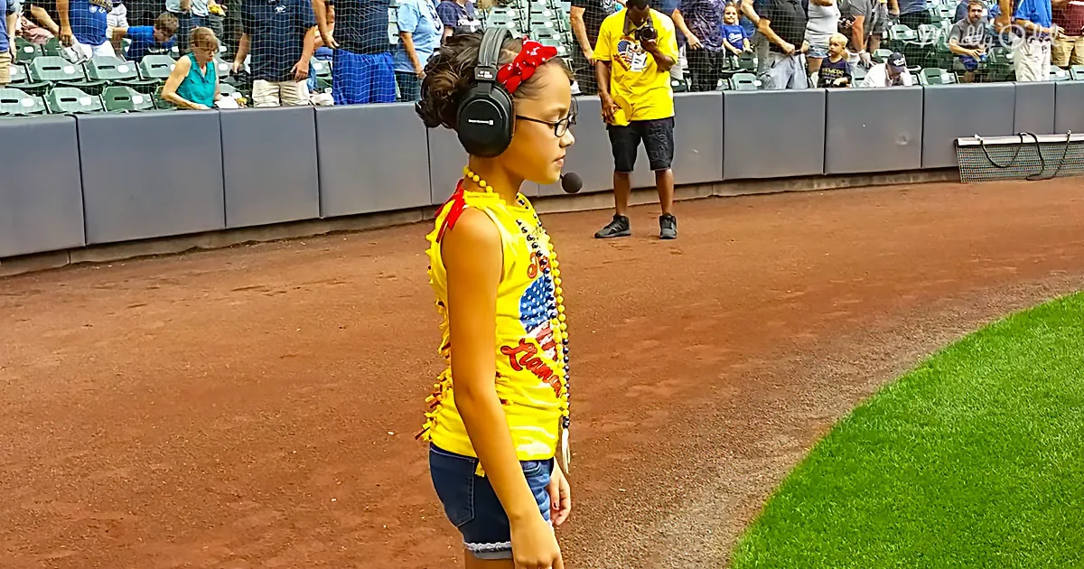 A Little Girl Sings the National Anthem in a Heart-Touching Voice