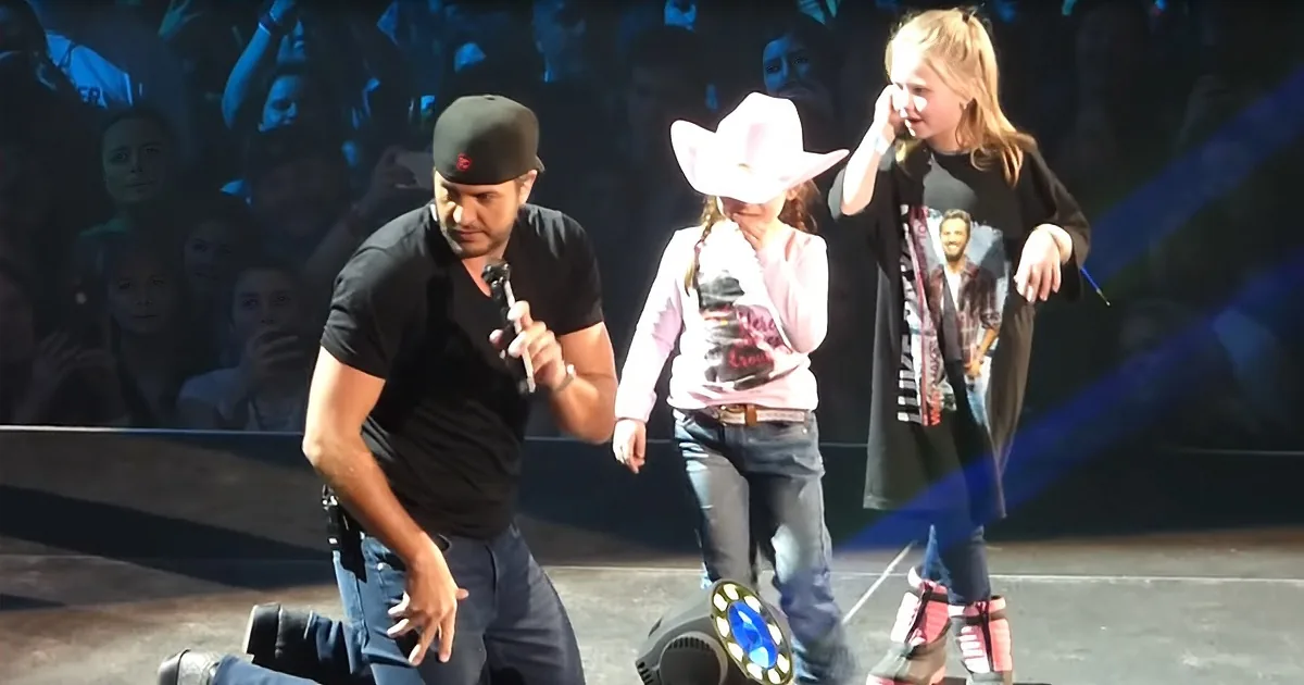 Luke Bryan Surprises Two Little Fans With Adorable Serenade