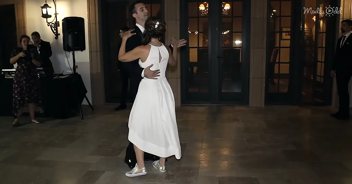 Super Mom and Sons Dance Impressively at Wedding