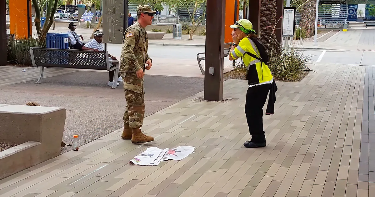 Cunning Soldier Waits for His Overjoyed Mom Returning a Month Early