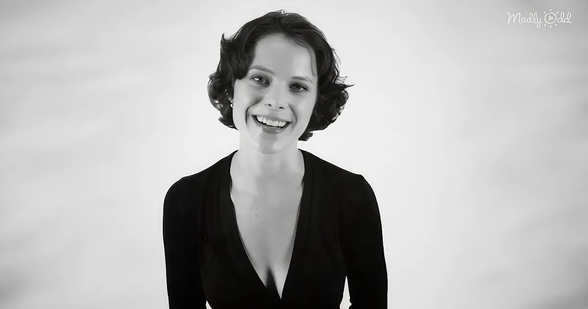 Woman Can Sing Multiple Octaves at Once Flawlessly While Overtone Singing