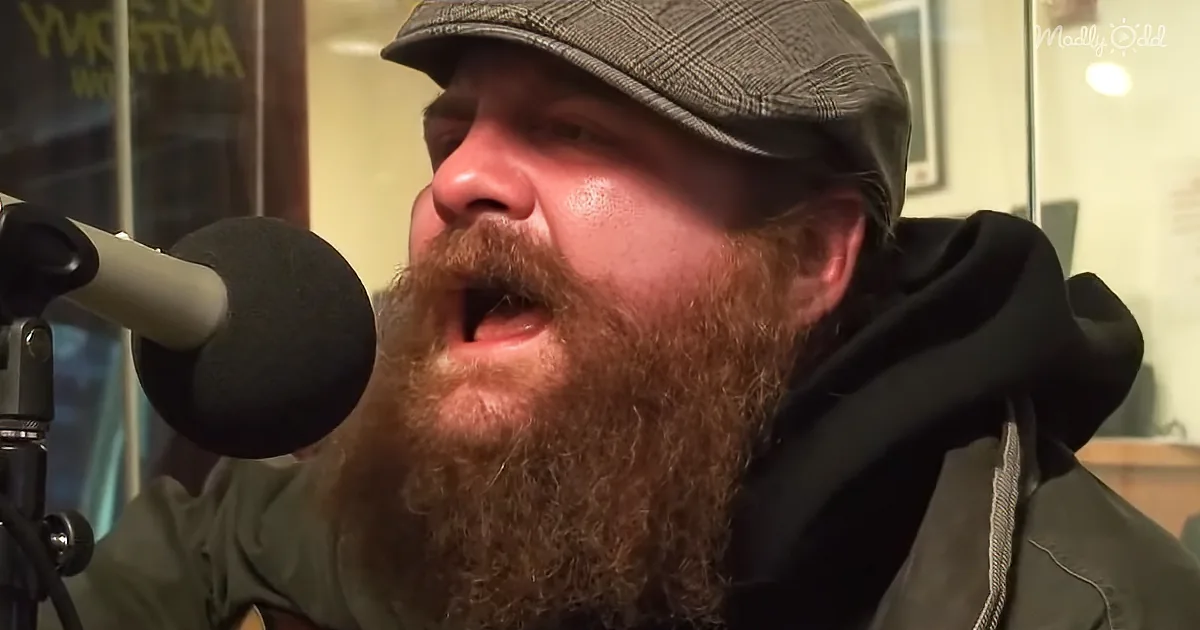 Radio Show Films Homeless Man Singing Passionate Rendition of 'Creep'