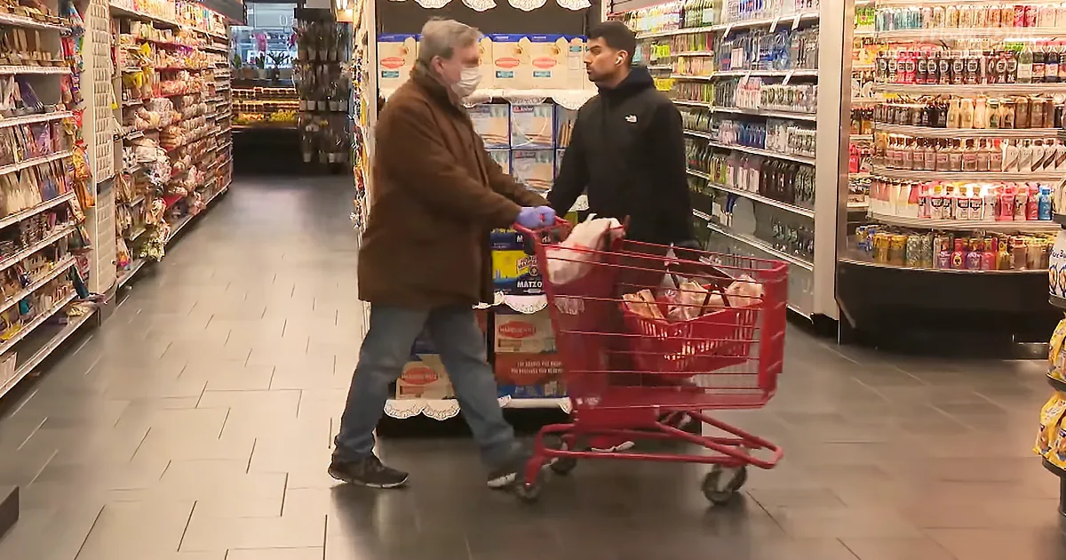 Learn How to Shop Safely for Groceries During Coronavirus Pandemic