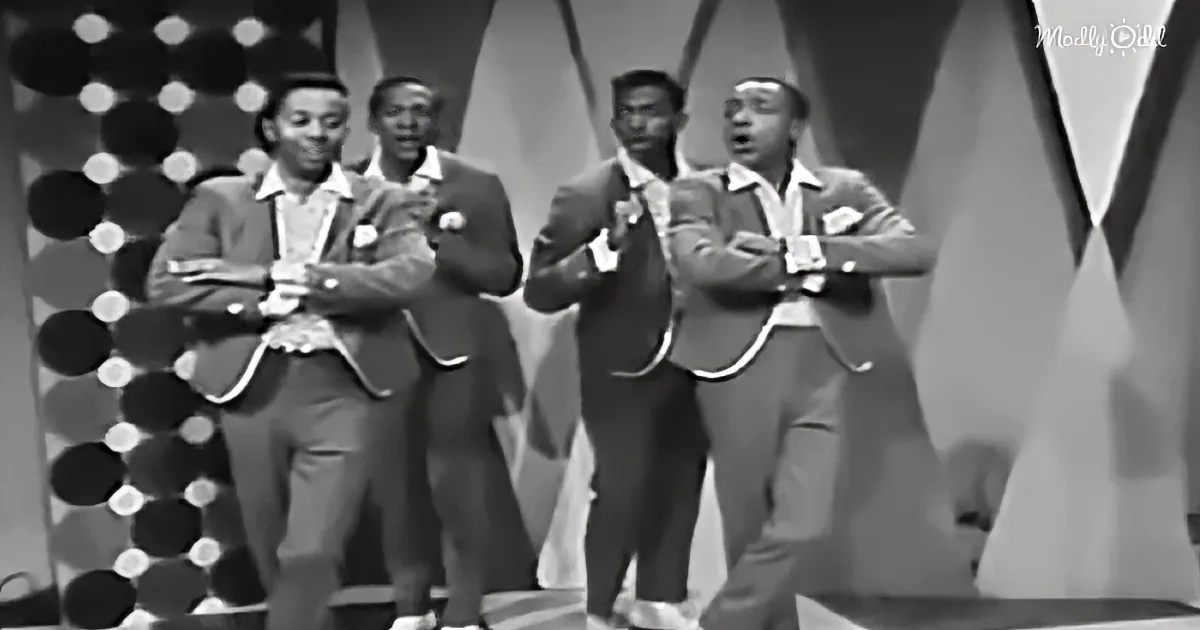 The Temptations Sing ''My Girl'' in Flawless Harmony