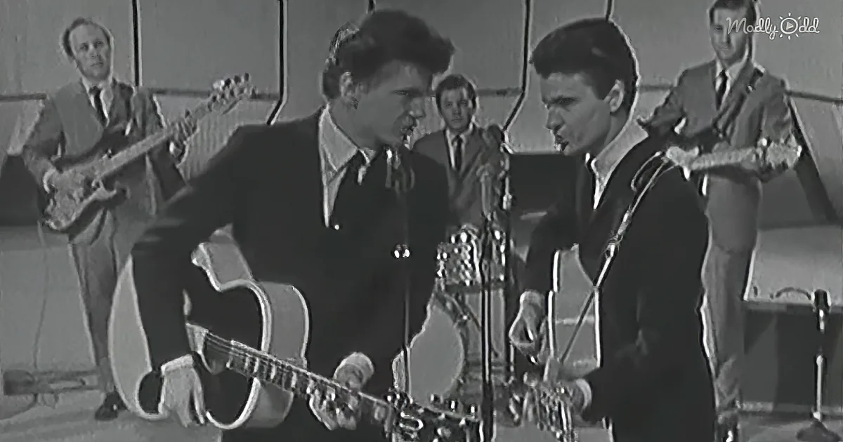 The Everly Brothers Sing 'All I Have to Do Is Dream' in Gorgeous Harmony