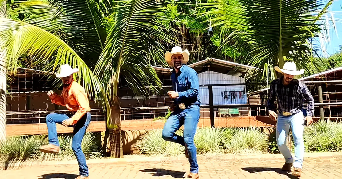 3 Cowboys Show off Impressive Dance Moves With 'It's a Little Too Late' Routine