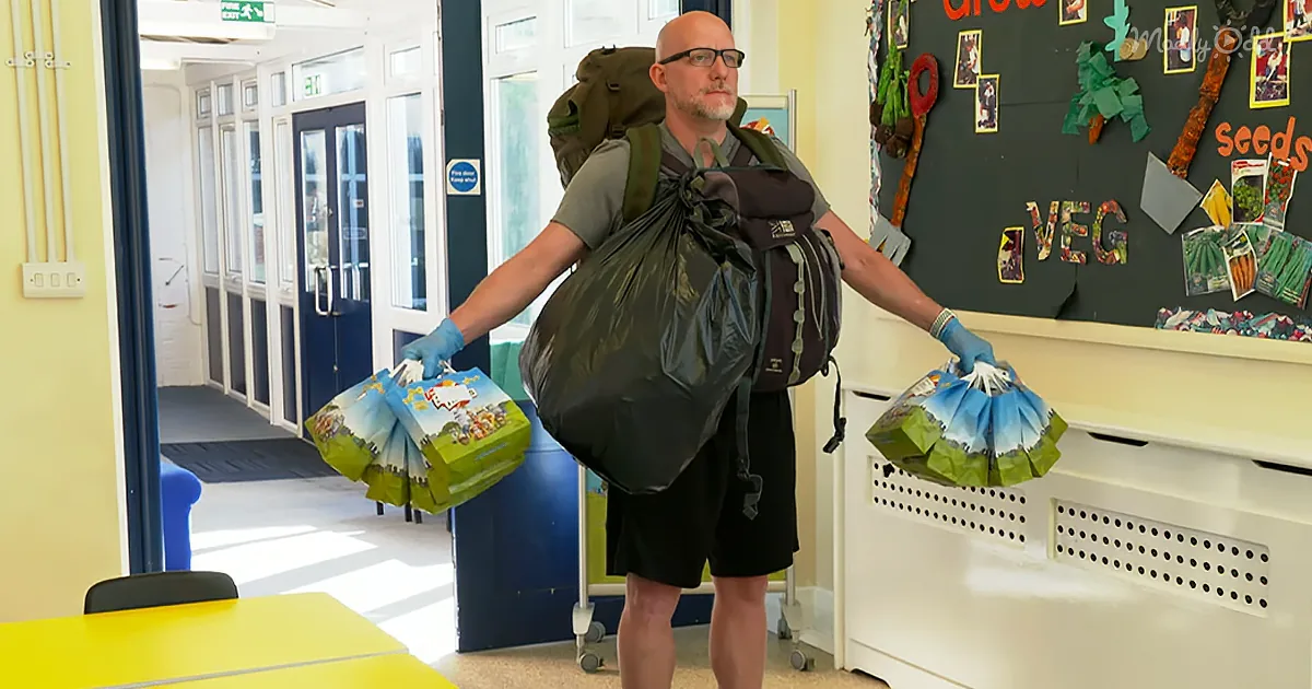 Compassionate Teacher Delivers Lunch to Forty Hungry Students on Foot