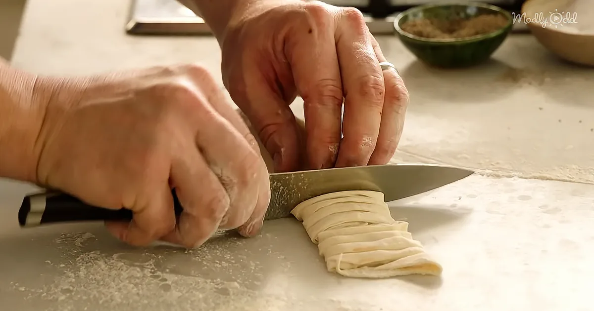 How to Easily Make Delicious Pasta at Home Without a MacHine