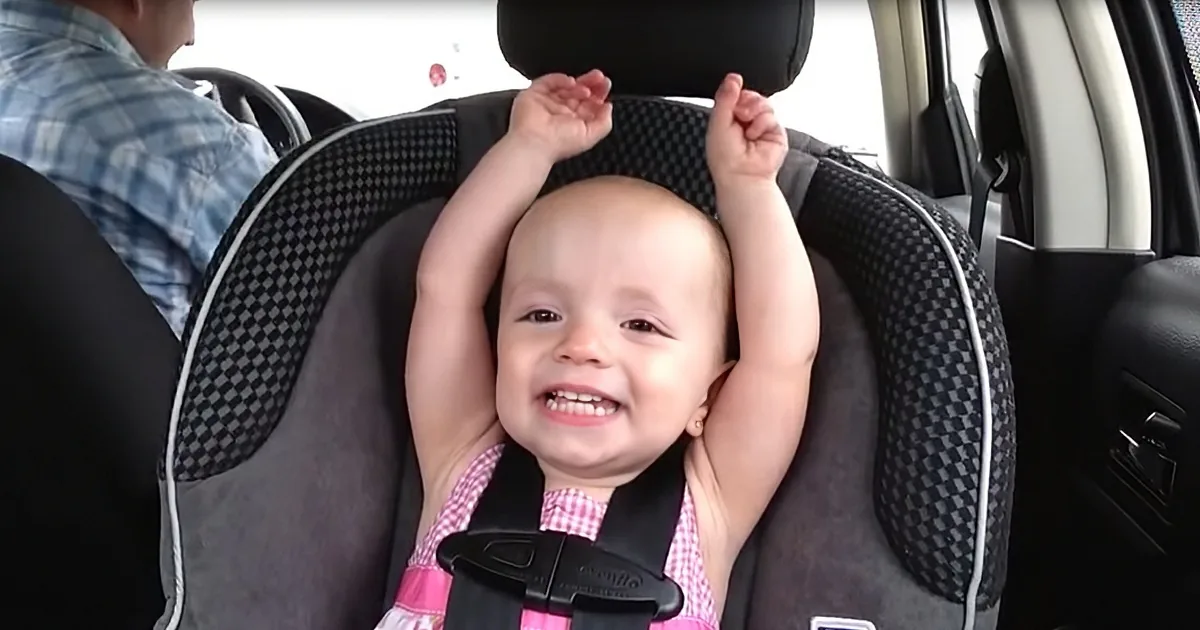 When an Adorable 1-Year-Old Elvis Fan Hears Her Favorite Song, She Can''t Help but Sing Along