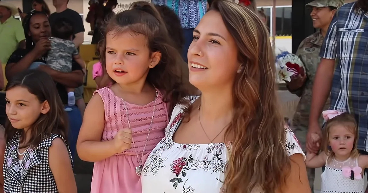 Military Wife and 3-Year-Old Break Down in Moving Homecoming Video
