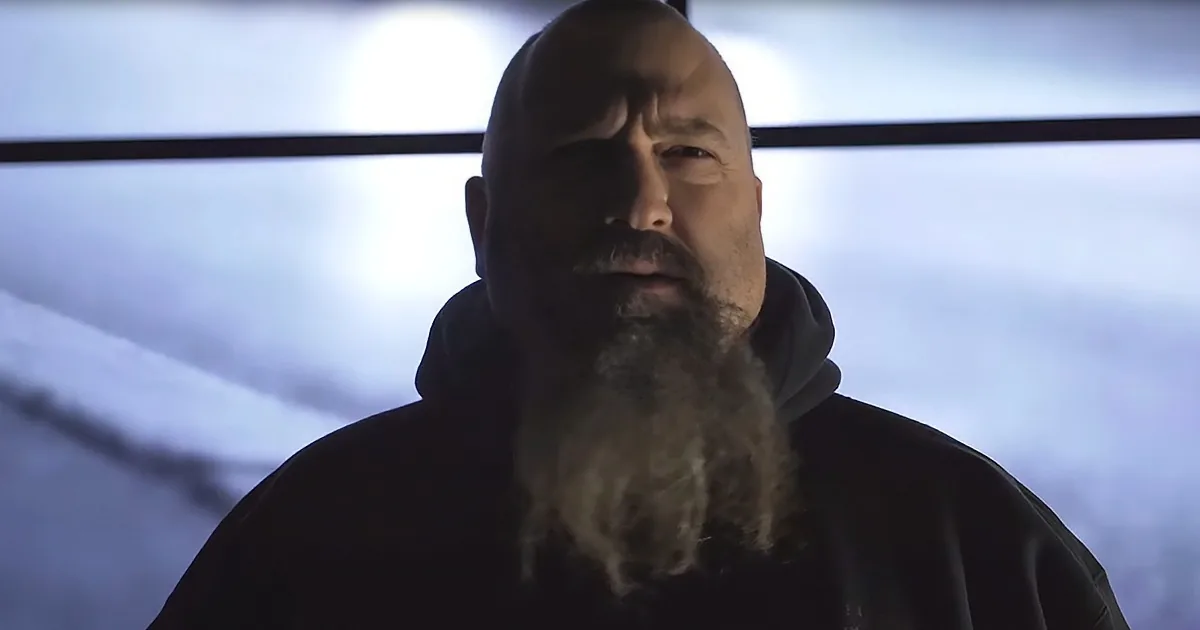 No One Would Expect This Burly Fellow to Sing Like This. This Is One Video You've Got to See!