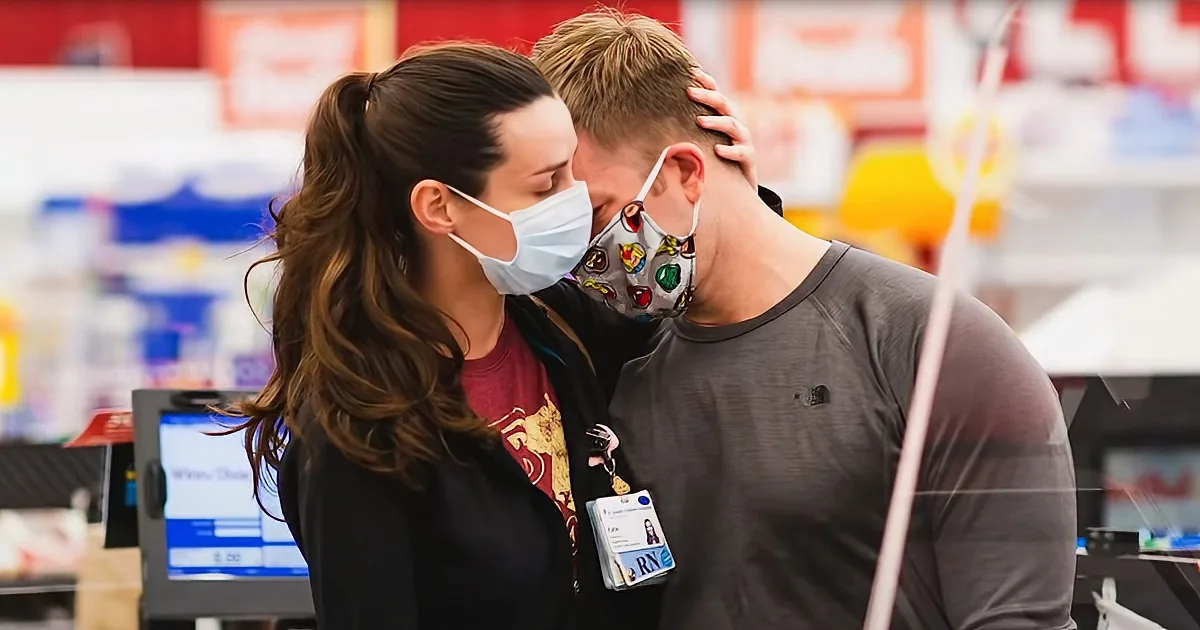 Healthcare Workers Suprised With Free Groceries in Touching Video