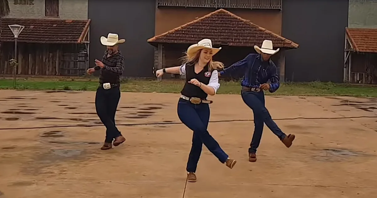 Group of Country-Loving Line Dancers Show off Impressive Moves to 'Redneck Woman'