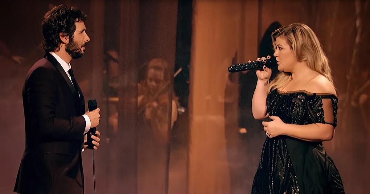The Most Magical Thing You'll Ever See - Kelly Clarkson & Josh Groban Together!