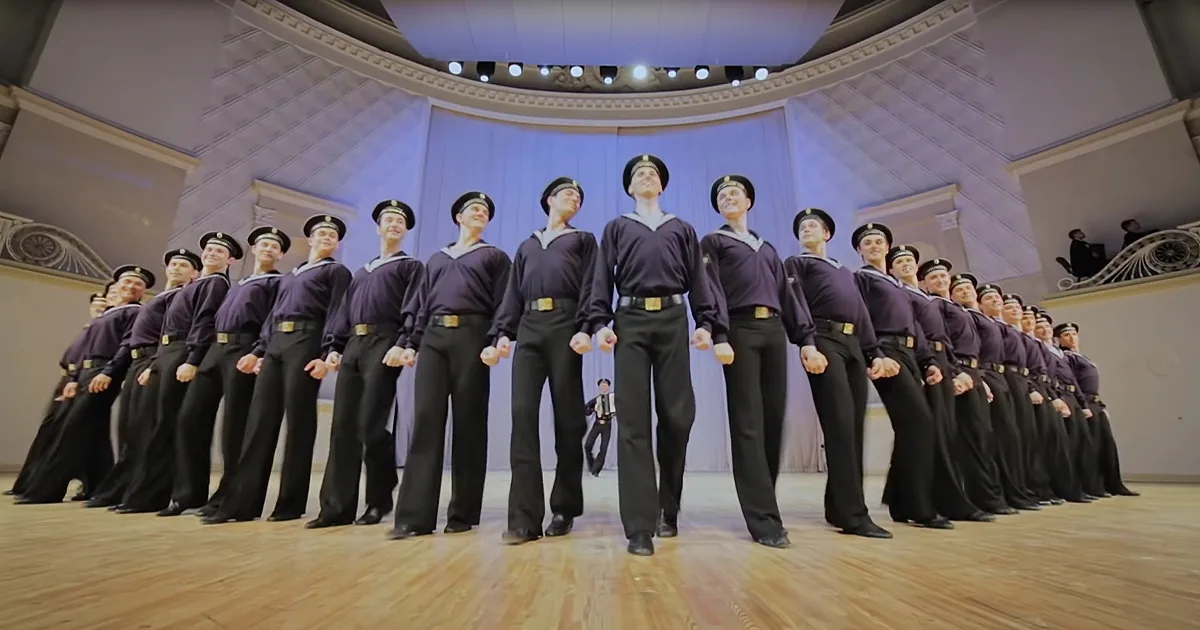 Gifted Russian Ballet Performers Show off Phenomenal Line Dancing Skills