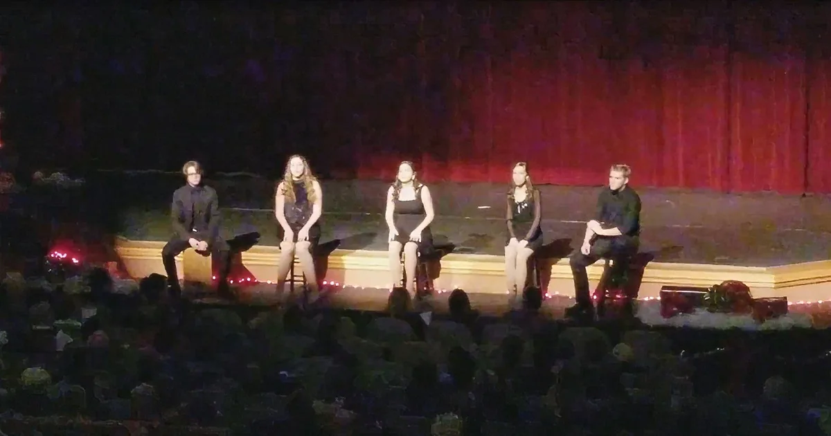 5 Talented High School Students Perform Stunning Rendition of 'Hallelujah'