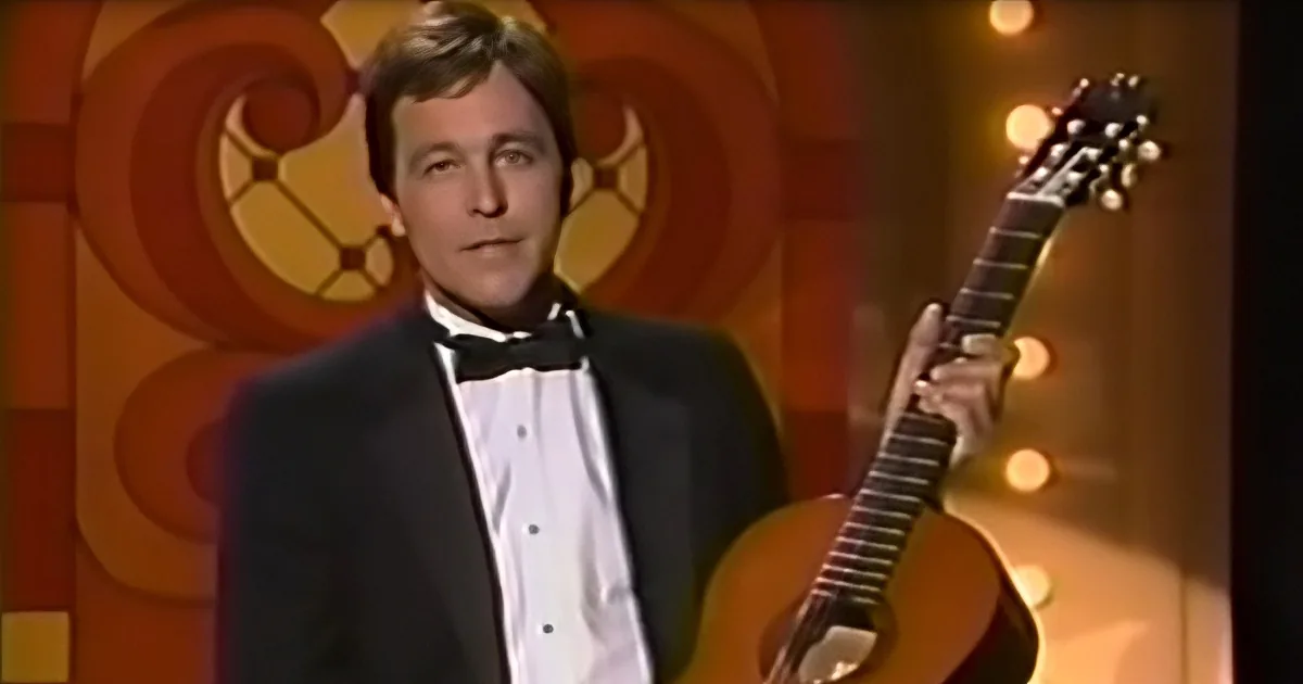Smothers Brothers Audience Experiences Side-Splitting Comedy Routine