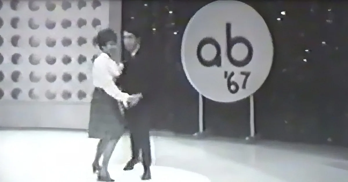 1967 Couples Cut a Rug to Neil Diamond's 'You Got to Me' on American Bandstand