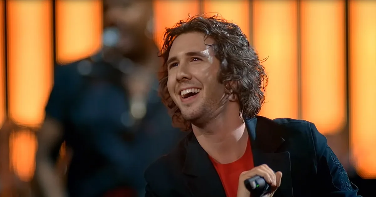 'Don't Give up' by Josh Groban Sends a Timely Message