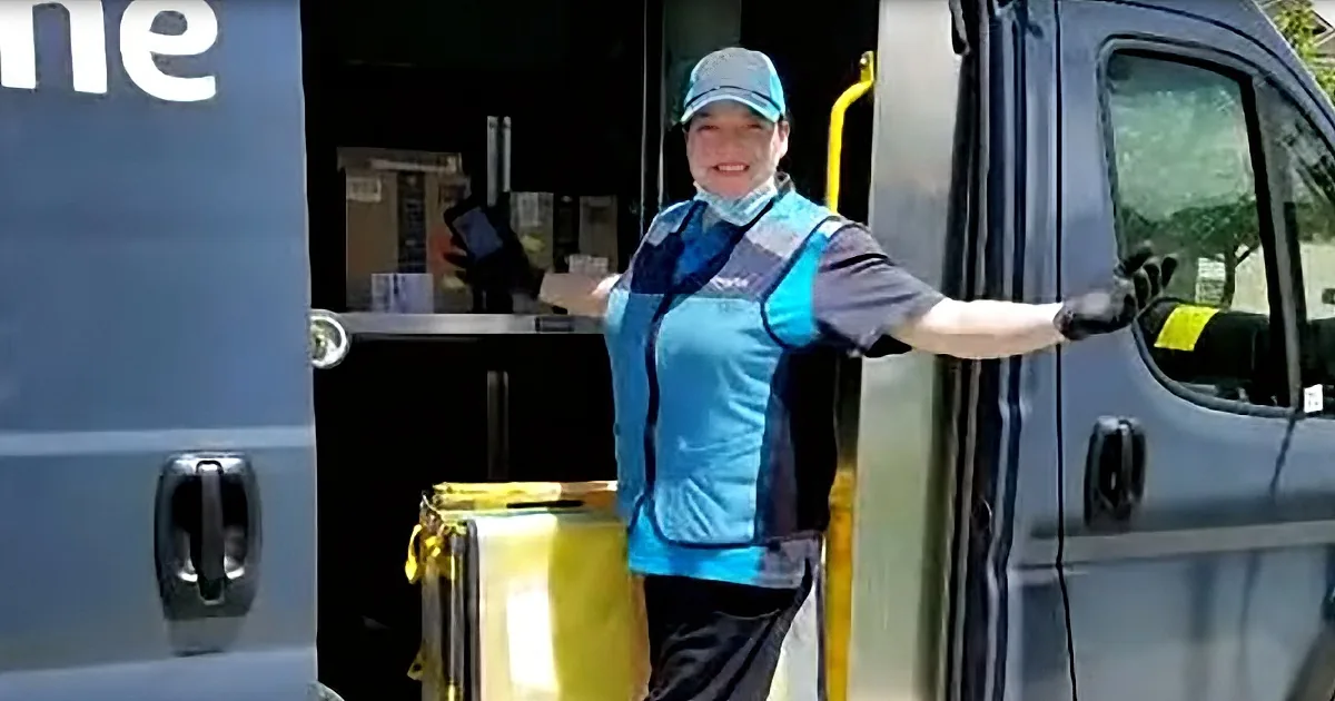 Mom Notices Tear-Jerking Act of Kindness From Delivery Driver