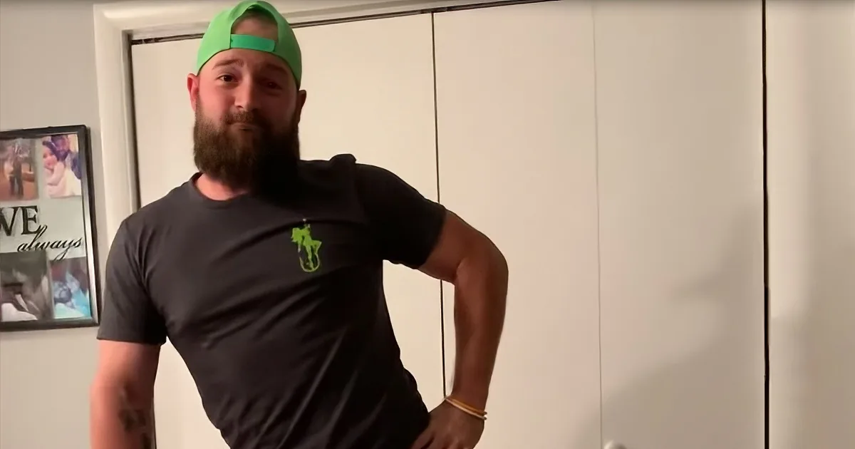 Man Comically Takes 'Git Up' Challenge up Another Notch