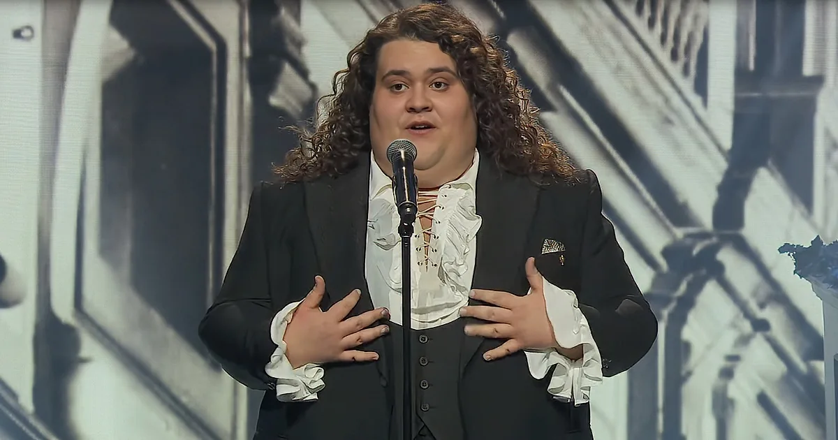 Jonathan Antoine Sings Hauntingly Beautiful Live Cover of the Godfather's 'Parla Piu Piano'