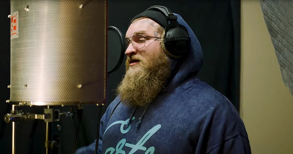 Bearded Man's Incredible Cover of R&B Song Gets Millions of Views