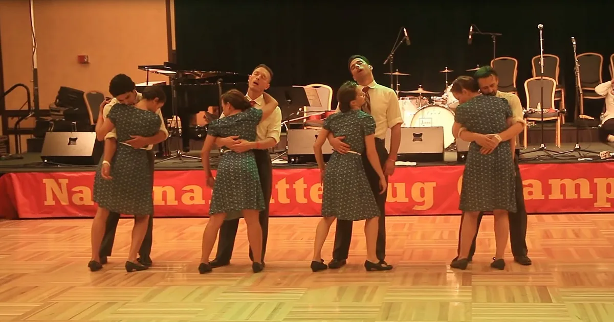 4 Couples Sleepily Stand on Stage Steal the Show When Their Feet Start Moving