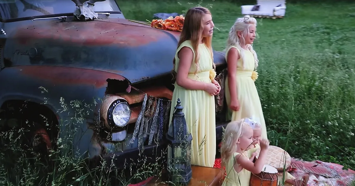 The Detty Sisters Perform Heartwarming Cover of 'So Much to Thank Him For'