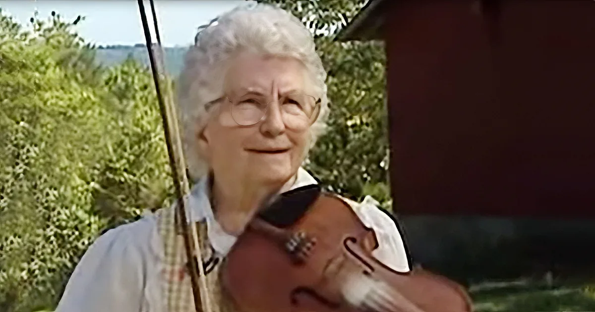 99-Year-Old Fiddler's Emotional Debut Will Make You Cheer