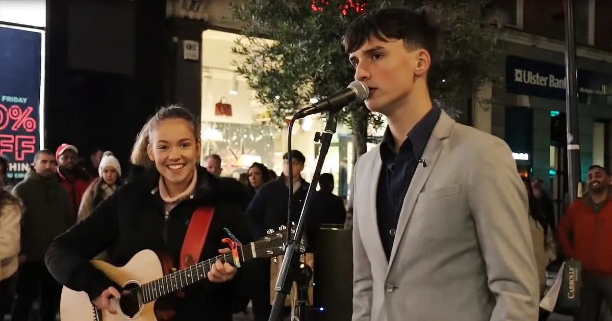 Irish Duo's Elvis Duet Is an Open-Air Show That'll Give You Chills