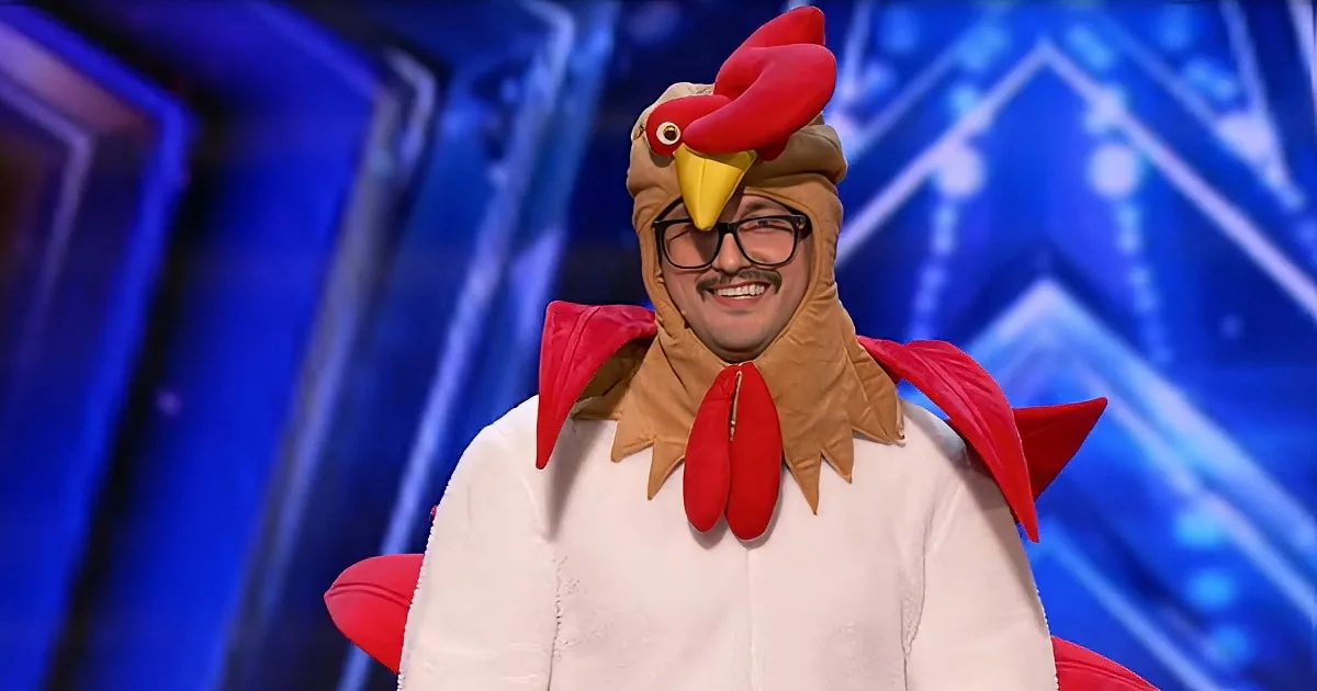 Comedian 'Chicken Scratch Sam' Elicits Giggles and Groans With Eggcellent AGT Audition