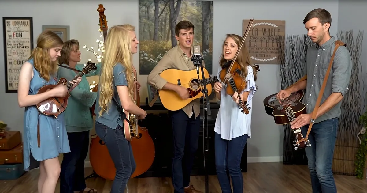 Family Band the Petersens Performs Astounding Cover of Dolly's Hit 'Jolene'