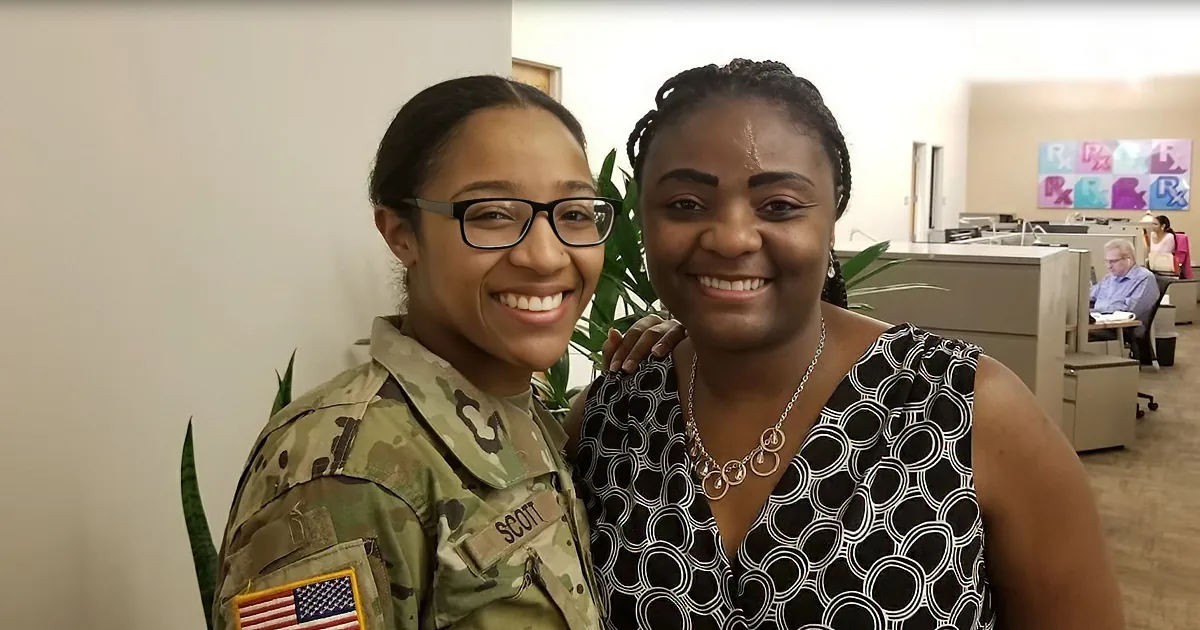 Soldier's Mom Bursts Into Tears When Daughter Surprises Her at Work