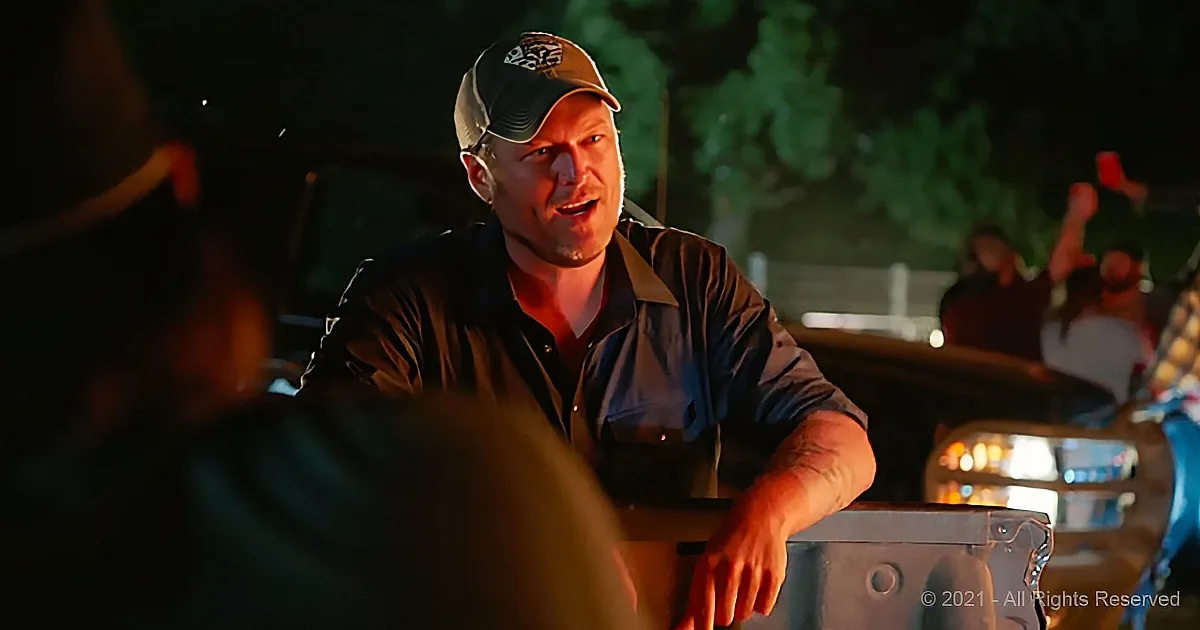 Country Stars Blake Shelton and Trace Adkins Tear Down the House