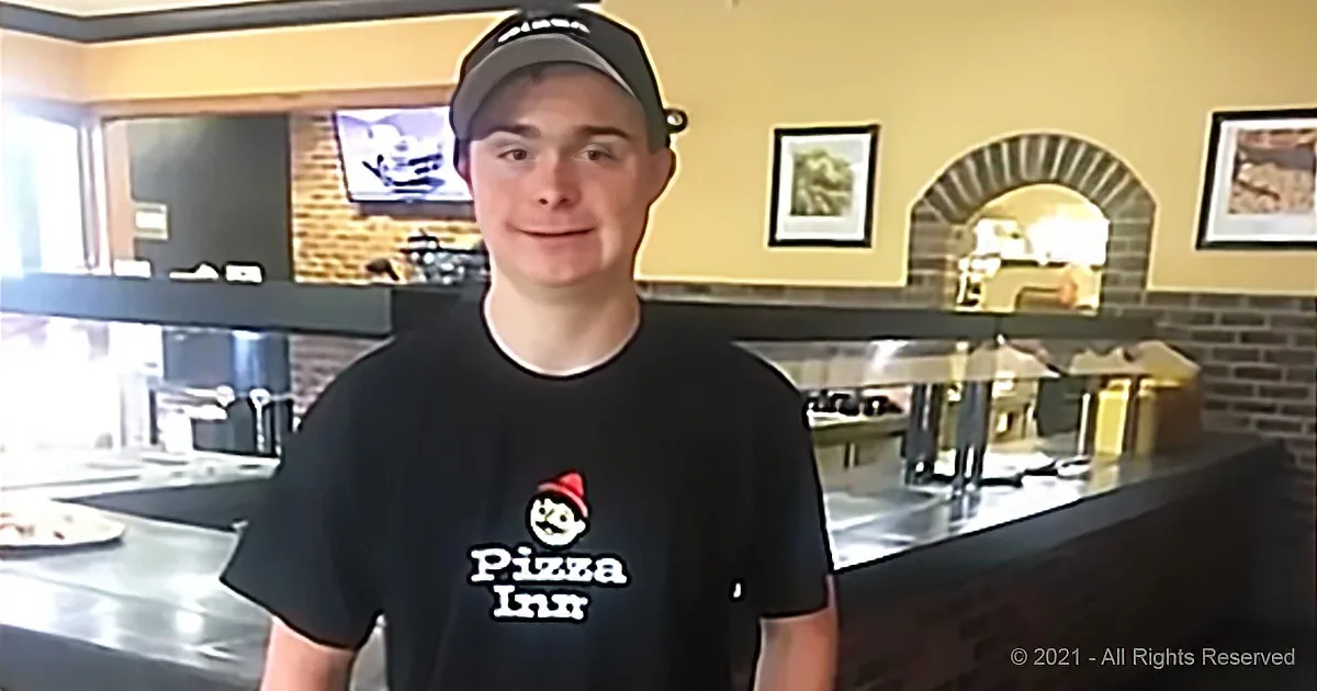 Restaurant's Response to Customer's Complaint About Employee With Special Needs Has People Cheering