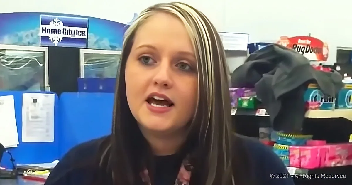 Walmart Sensation Puts Personal Spin on Dolly Parton's 'Coat of Many Colors'