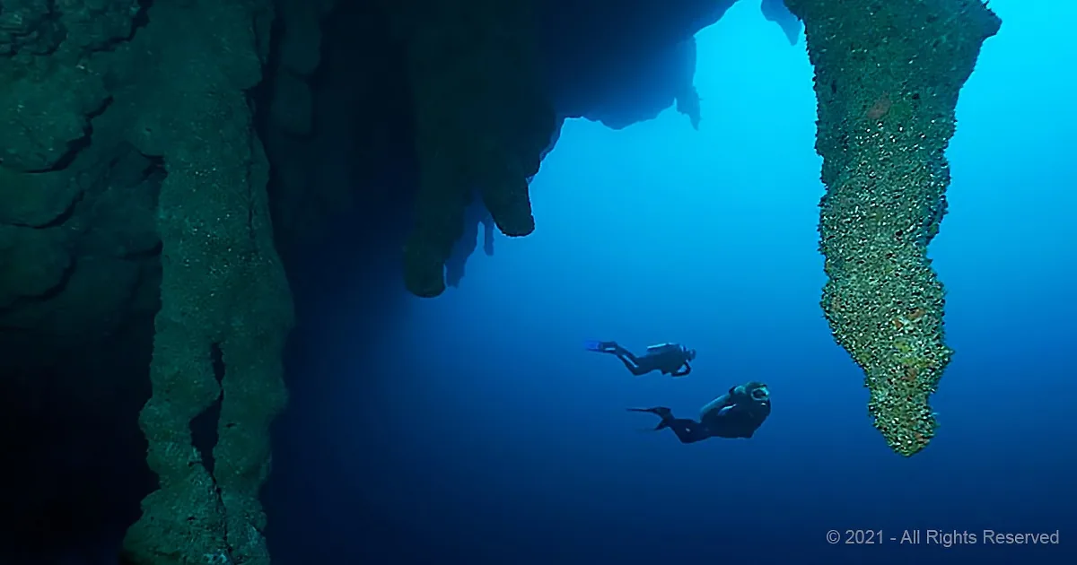 Divers Explore the Unknown Parts of Belize's Great Blue Hole
