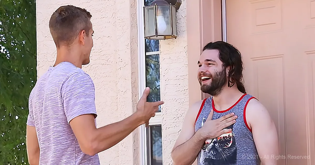 Meet the Man Who Strangers Called an Angel After He Knocked on Their Door