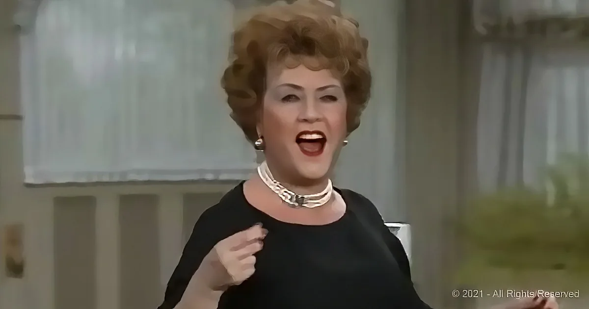 Ethel Merman Shows off Her Singing Ability on the Lucy Show