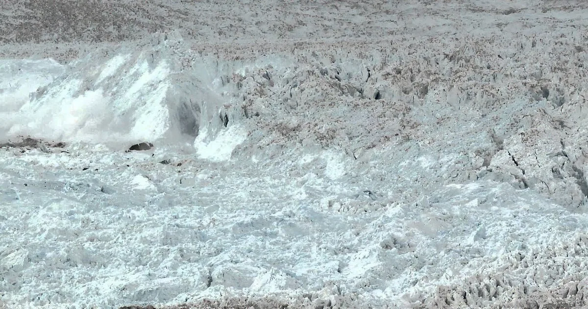 Photographer Points His Camera at a Colossal Glacier and Captures the Impossible