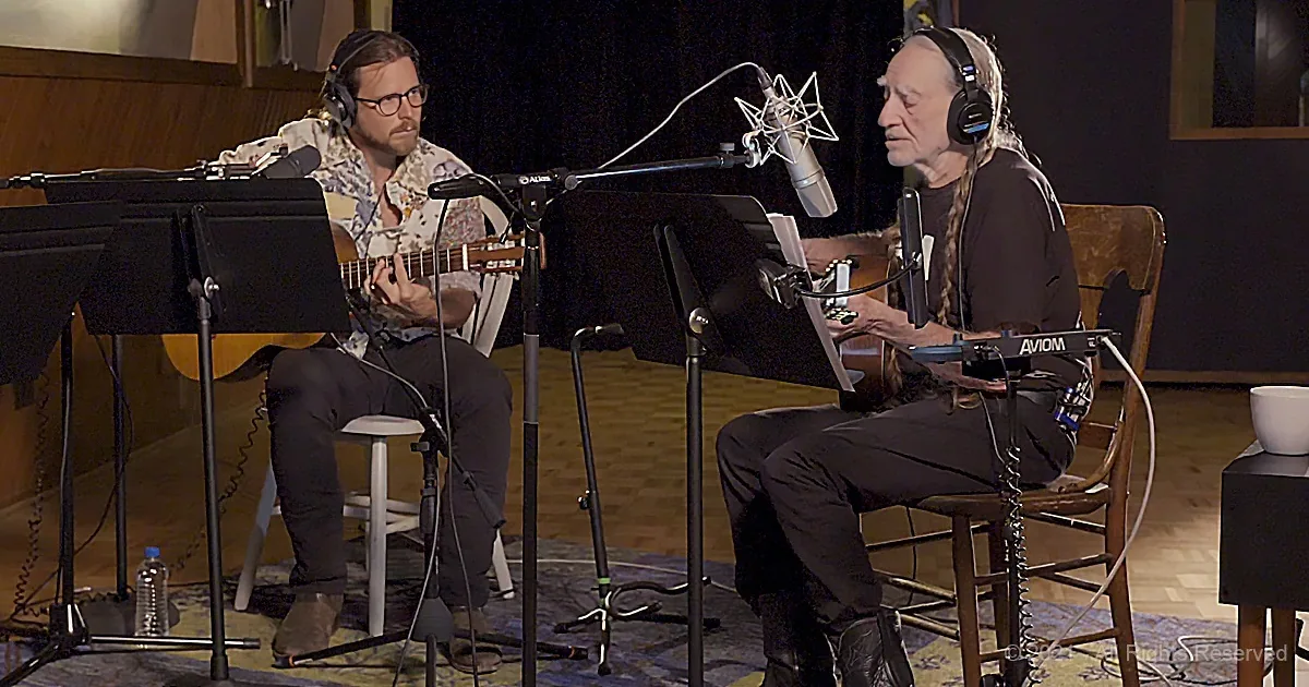 Willie Nelson and His Sons Cover 'Move It on Over' (And It Reminds Us of the Original)