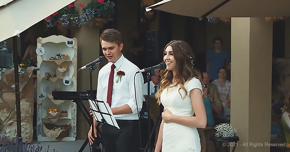 Singing Siblings Hold Wedding Guests Spellbound With 'The Prayer'