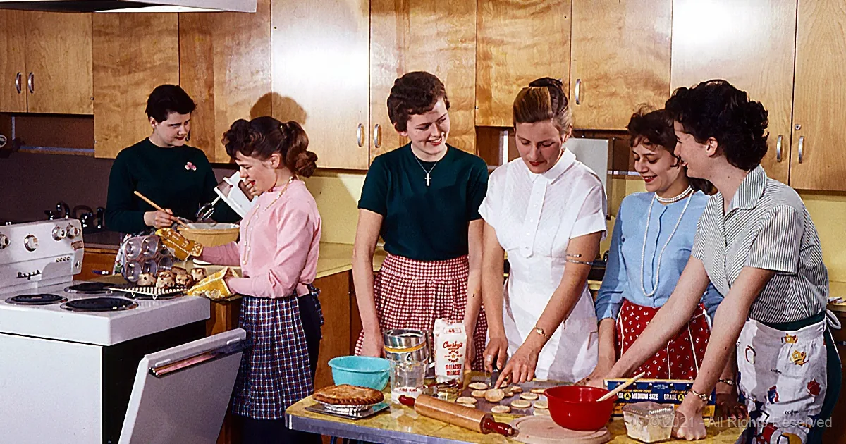 The Case for Bringing 1950s Home Economics Back to Schools