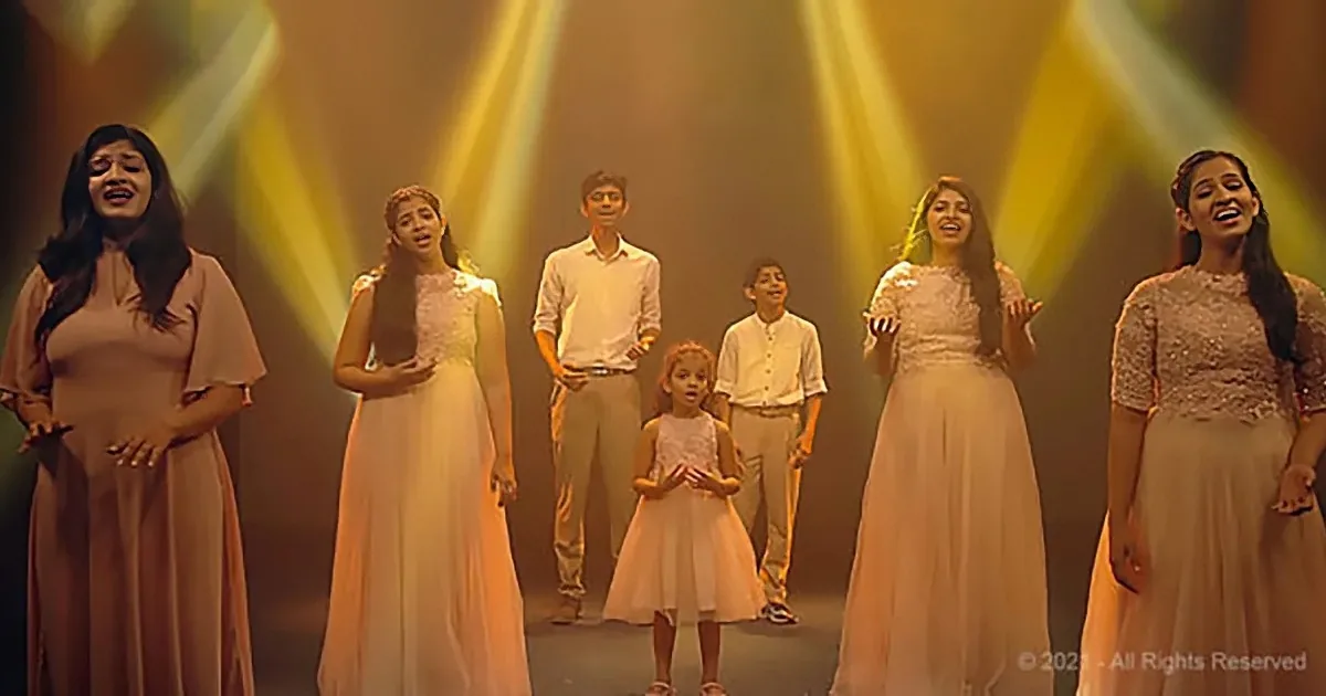 Blessed Family of 7 Sings 'You Raise Me Up' Like It's Never Been Heard Before