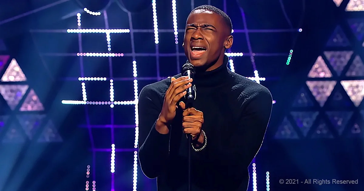 Gorgeous 'Voice' Audition Turns 3 Chairs in 3 Seconds